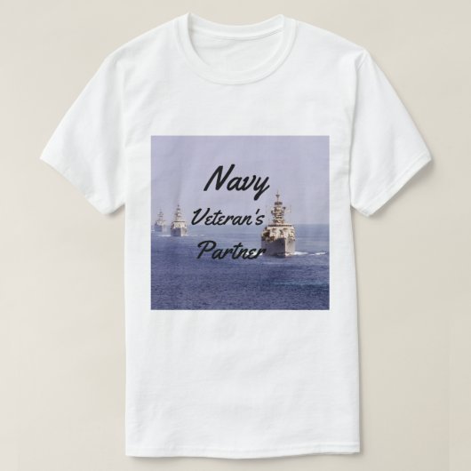 海軍退役軍人のパートナー Tシャツ (デザイン正面)