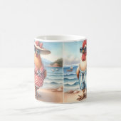海辺で水着を着た鶏 コーヒーマグカップ (中央)