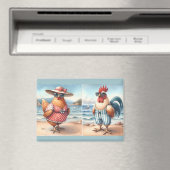 海辺で水着を着た鶏 マグネット (インサイチュ (食洗機))