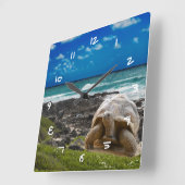 海辺に大きな亀 スクエア壁時計 (傾斜)