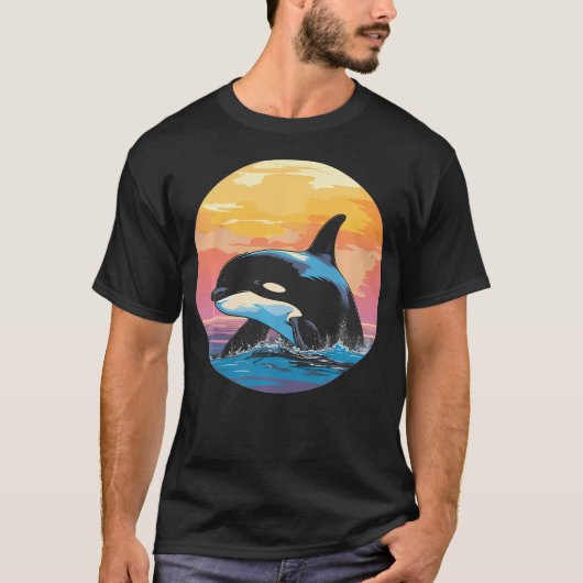 海辺のサンセットに躍動するシャチ Tシャツ (正面)