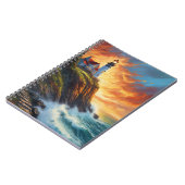 海辺のチャーム:赤屋根の家と灯台 ノートブック (左側)