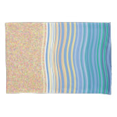 海辺のビーチの休日の砂と波で 枕カバー (正面)