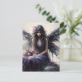 海辺の崖の上に座っている紫色のドレスの妖精 ポストカード (スタンド正面)