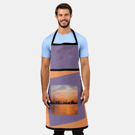 海辺の町の夕日 – アートエプロン エプロン (着用した状態)