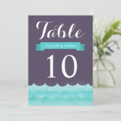 海辺の紫色の結婚式テーブルナンバー 招待状 (スタンド正面)