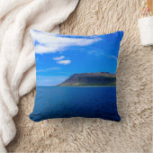 海辺の茶色の崖 クッション (ブランケット)