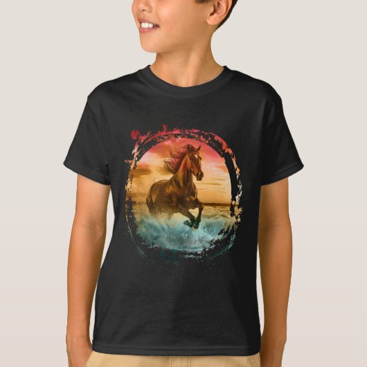 海辺の風景を駆ける馬 Tシャツ (正面)