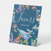 海面下で 台座サイン (正面)