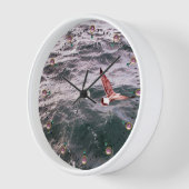 海飛んでいる波の上のカモメ、ピンクの宝石 壁時計 (傾斜)