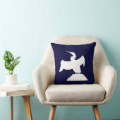 海鳥。青い枕の上に白 クッション (椅子)