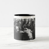 消費のためのKoch's Treatment先生の ツートーンマグカップ (中央)