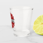 消防パーソナライズされた士の赤いロゴ記号 ショットグラス (右)