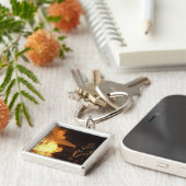 消防士が模擬電池を消す キーホルダー (側面)