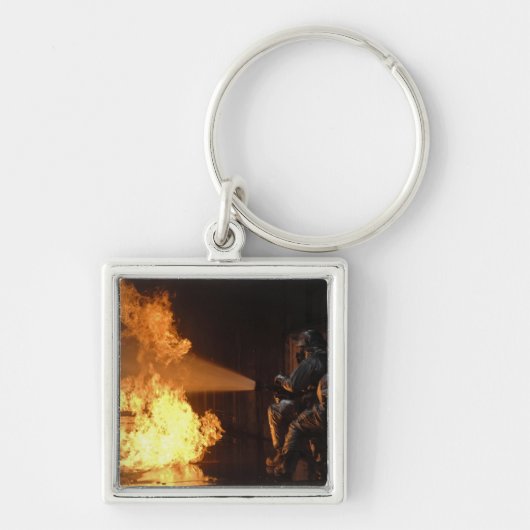 消防士が模擬電池を消す キーホルダー (正面)