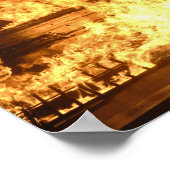 消防士が模擬電池を消す ポスター (角)