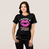 消防士にキスして気に入った トライブレンドＴシャツ (正面全面)