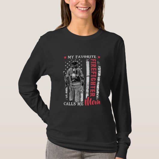 消防士のお気に入りの女性がアメリカの母を呼ぶ Tシャツ (正面)