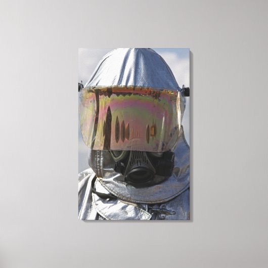 消防士のクローズアップ キャンバスプリント (正面)