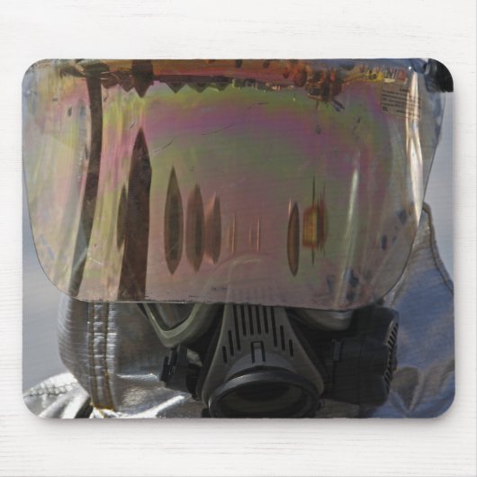 消防士のクローズアップ マウスパッド (正面)