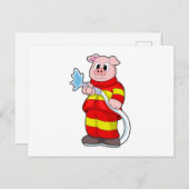 消防士のホースを持つ豚 ポストカード (正面/裏面)