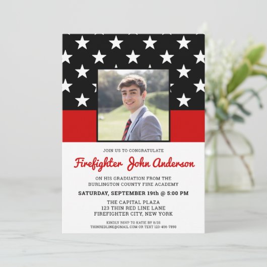 消防士の卒業カスタム写真薄い赤線 招待状 (スタンド正面)
