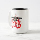 消防士の妻の炎 ツートーンマグカップ (正面左)