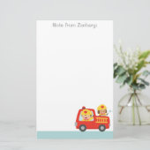 消防士の少年と子犬を乗せた赤い消防車 便箋 (スタンド正面)