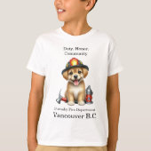 消防士の格好をした可愛い子犬 Tシャツ (正面)