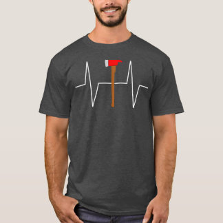 消防士の火の斧ハートビートEKGパルスT Tシャツ