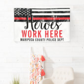 消防士の英雄はここで赤線アメリカ国旗 横断幕 (インサイチュ)