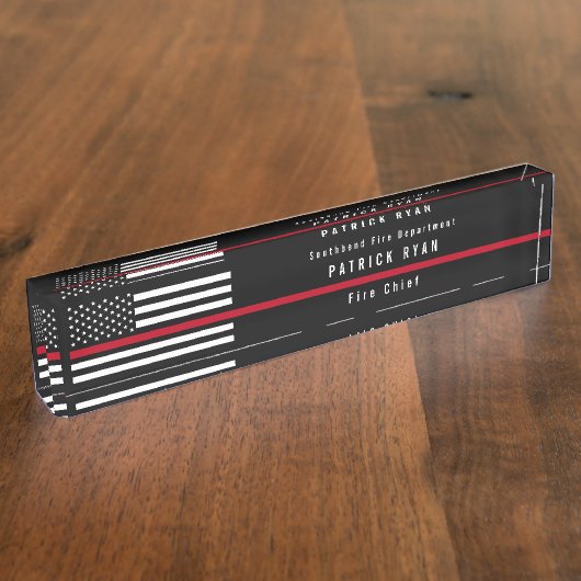 消防士の薄い赤線米国旗のモノグラム デスクネームプレート (側面)