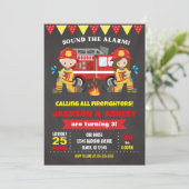 消防士の誕生日の招待状の接合箇所の女の子の男の子 招待状 (スタンド正面)