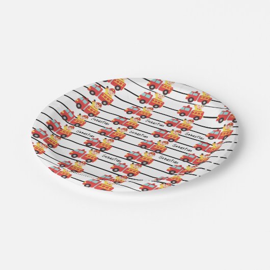消防士の赤と消防車のパターンカスタムのパプ ペーパープレート (アングル)