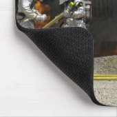 消防士は実火を消す マウスパッド (コーナー)