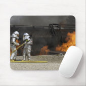 消防士は実火を消す マウスパッド (マウス)