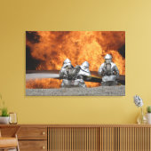 消防士は火を消す キャンバスプリント (インサイチュ (リビング))