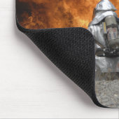 消防士は火を消す マウスパッド (コーナー)