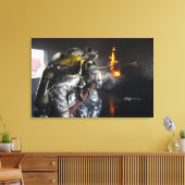 消防士は訓練や訓練で火を消す キャンバスプリント (インサイチュ (リビング))