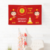 消防士をテーマにした誕生日パパーソナライズされたーティ 横断幕 (インサイチュ)