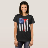 消防士アメリカ合衆国国旗の薄い赤い線グラフィック Tシャツ (正面フル)