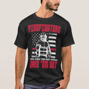 消防士アメリカ国旗の消防士がEmホットリアを見つける Tシャツ