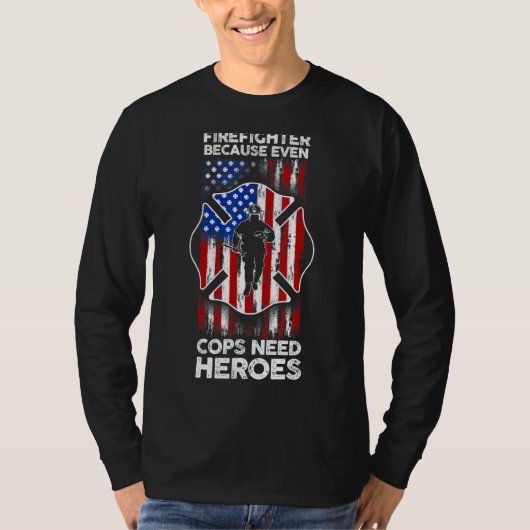 消防士アメリカ国旗の消防士 Tシャツ (正面)
