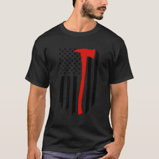 消防士アメリカ国旗Ax薄い赤いライン背面 Tシャツ