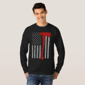 消防士アメリカ国旗Ax薄い赤線パトリオ Tシャツ (正面フル)