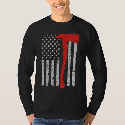 消防士アメリカ国旗Ax薄い赤線パトリオ Tシャツ (正面)