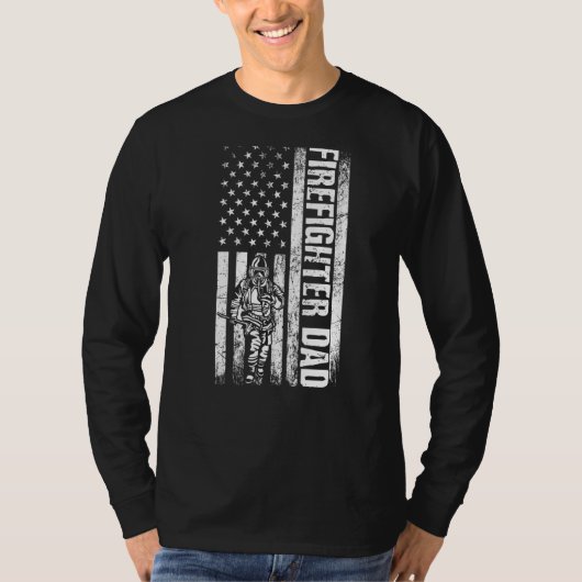 消防士パパアメリカ国旗ファイアマンパパ父 Tシャツ (正面)