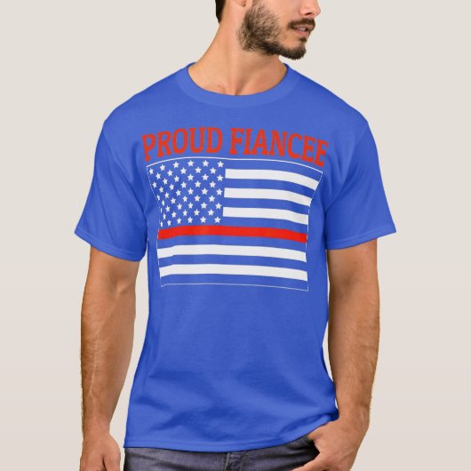 消防士フィアンセ誇りを持ったアメリカ国旗 Tシャツ (正面)
