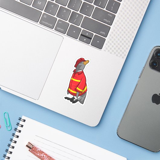 消防士ペンギン シール (ノートパソコンとiPhone)