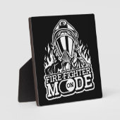 消防士モードオン – 消防省薄赤林 フォトプラーク (正面)